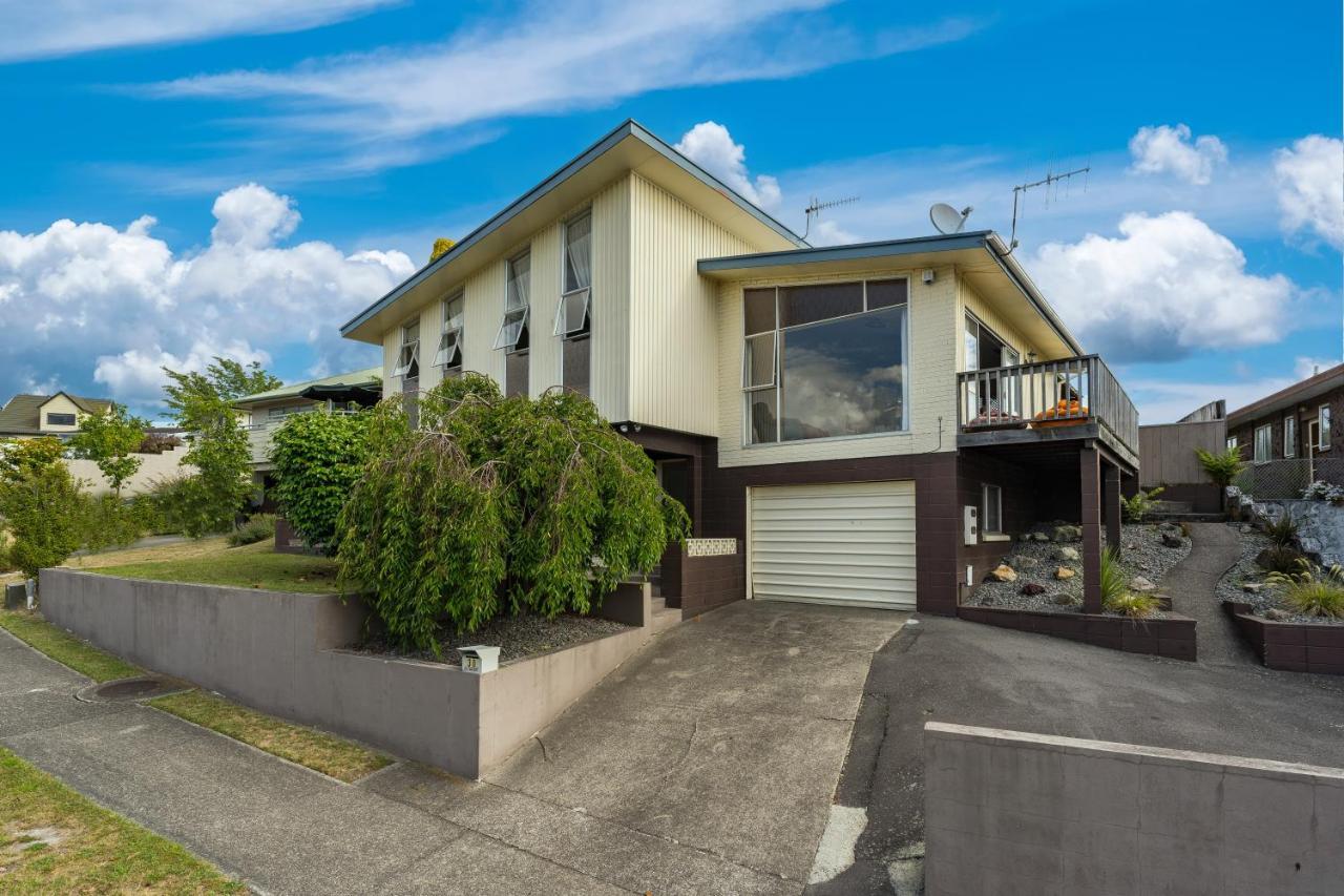 The Family Hub Villa Taupo Exterior foto